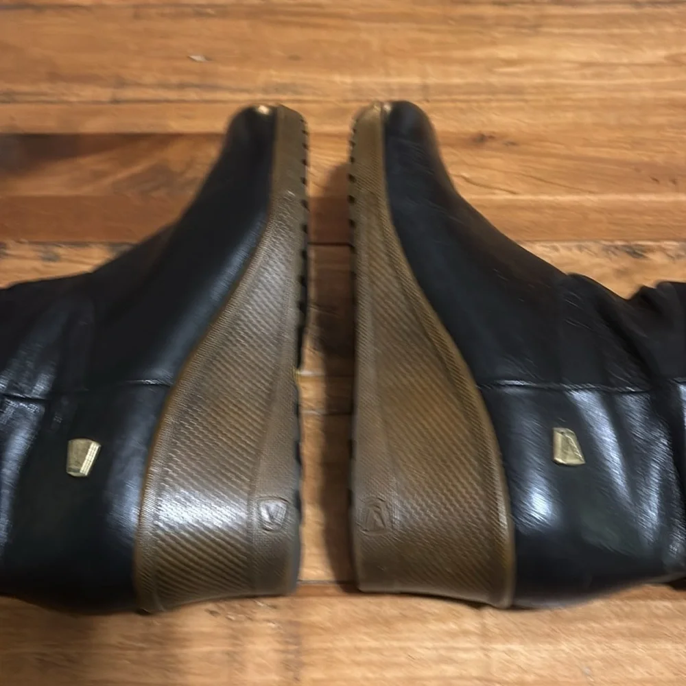 Keen wedge sample boot, black pull on